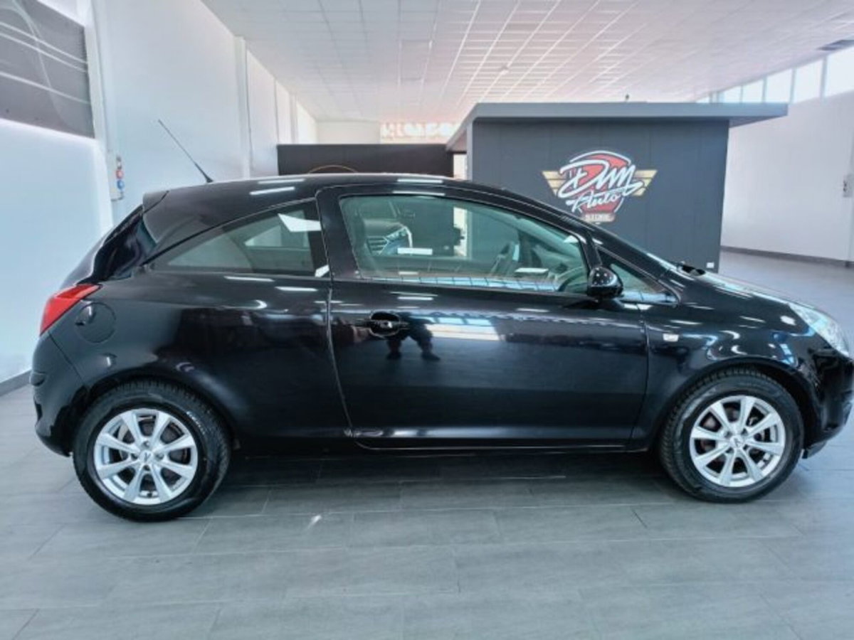 Opel Corsa 1.4 16V 3 porte aut. Enjoy (4)