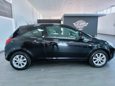 Opel Corsa 1.4 16V 3 porte aut. Enjoy (4)