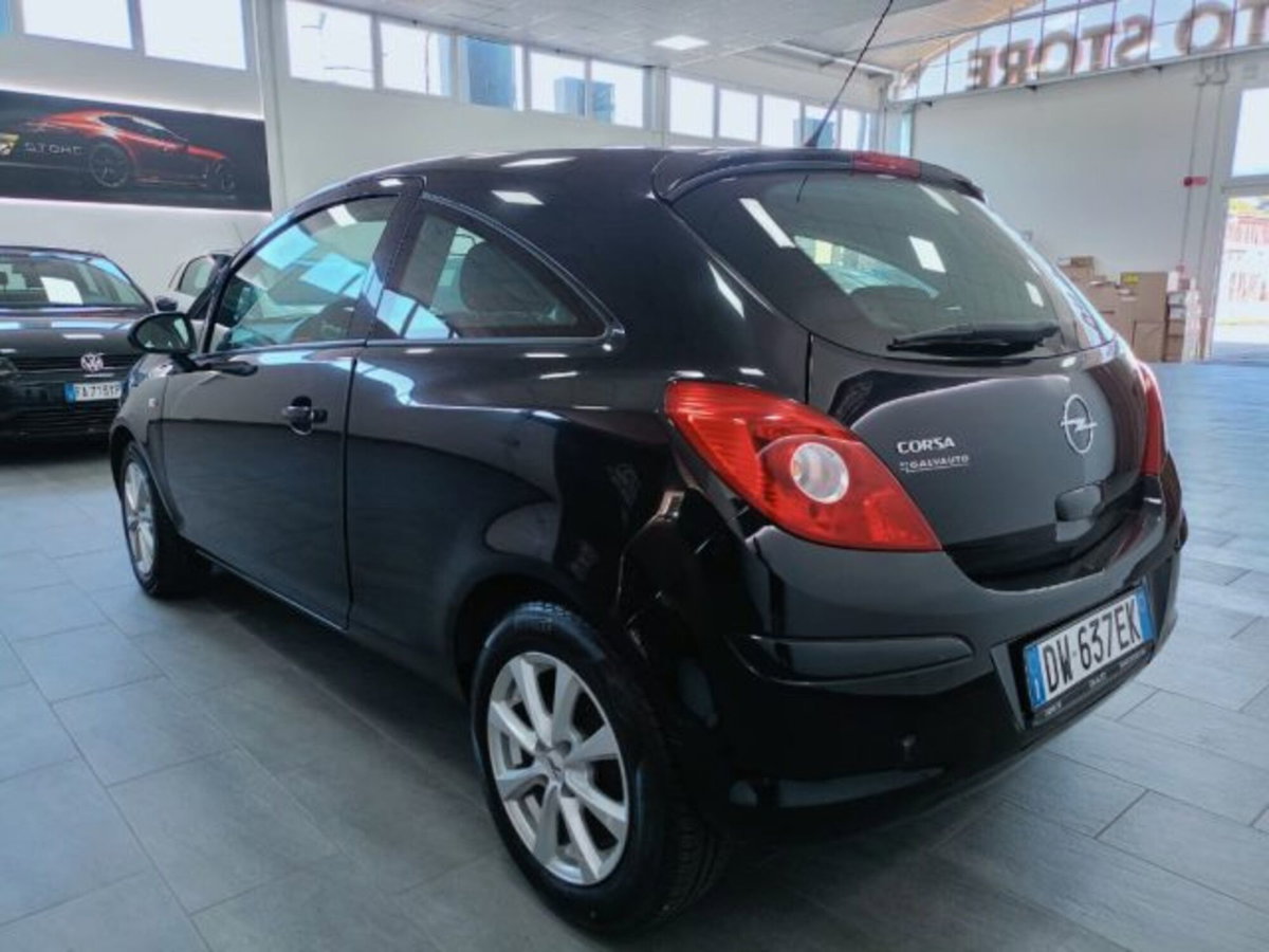 Opel Corsa 1.4 16V 3 porte aut. Enjoy (7)