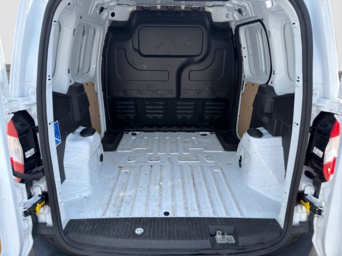 Ford Transit Courier 1.5 TDCi 100CV  Trend (12)