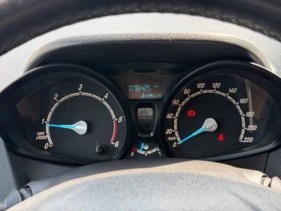 Ford Transit Courier 1.5 TDCi 100CV  Trend (13)