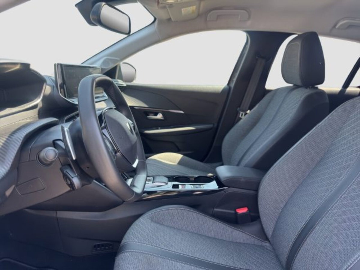Peugeot 208 1.2 turbo Allure 100cv (9)