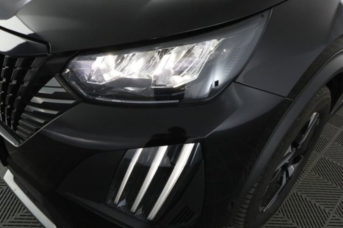 Peugeot 2008 PureTech 100 S&S Allure (10)