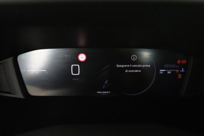 Peugeot 2008 PureTech 100 S&S Allure (8)