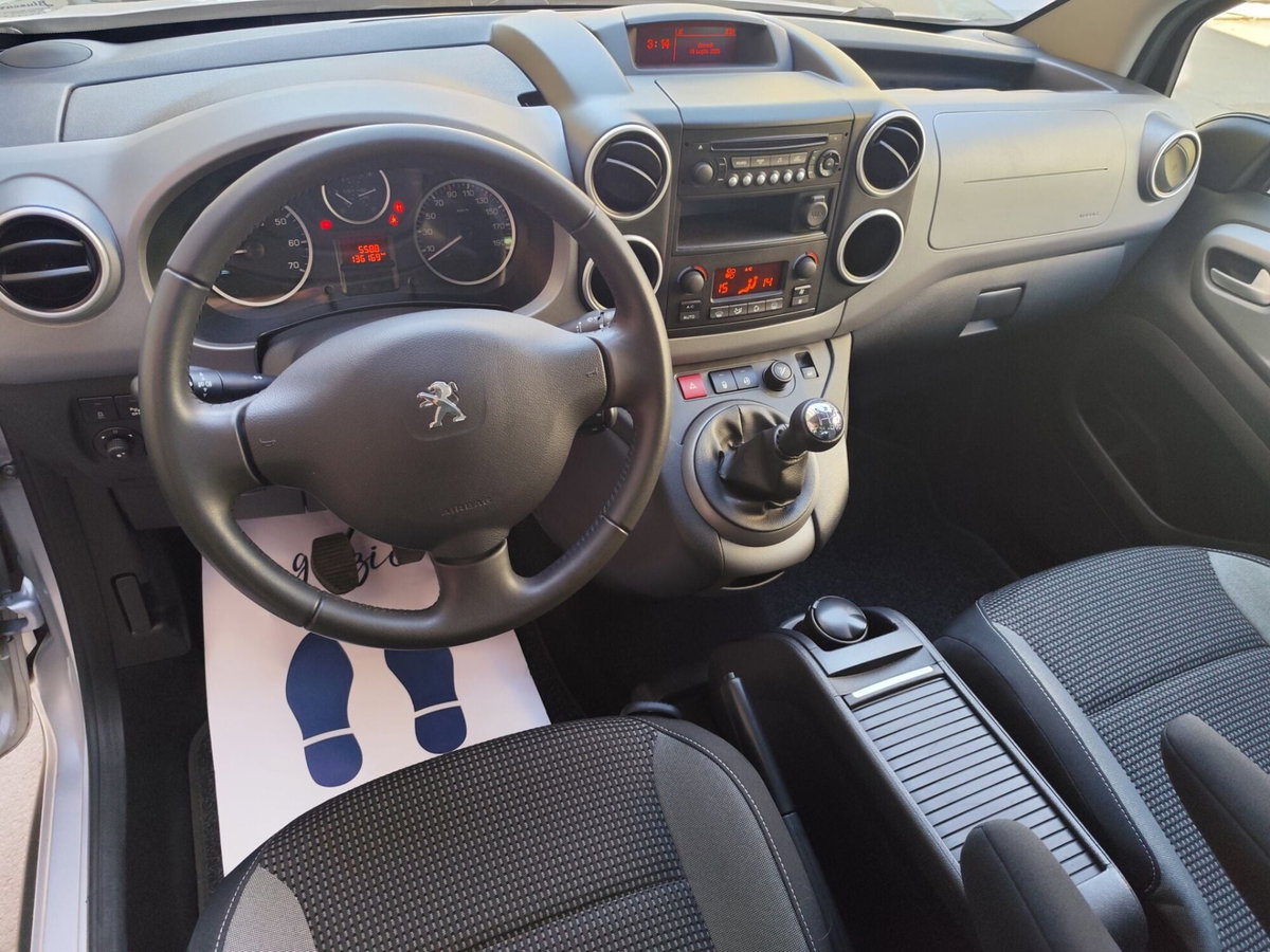 Peugeot Partner BlueHDi 100 Outdoor (13)
