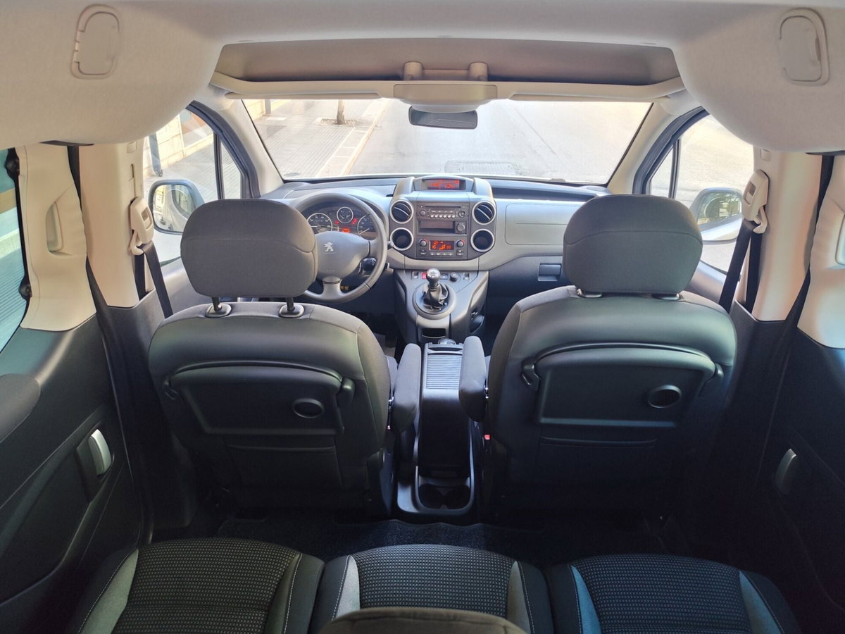 Peugeot Partner BlueHDi 100 Outdoor (16)