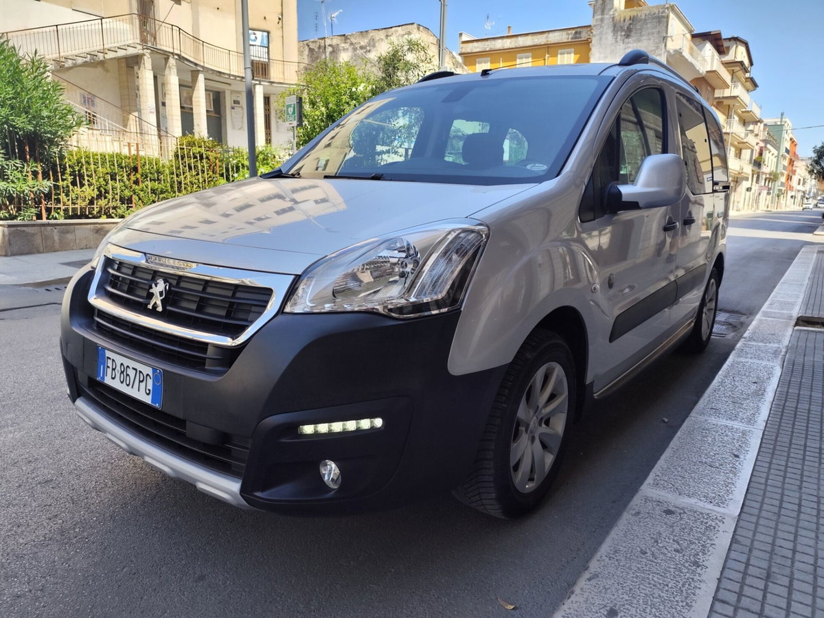 Peugeot Partner BlueHDi 100 Outdoor (2)