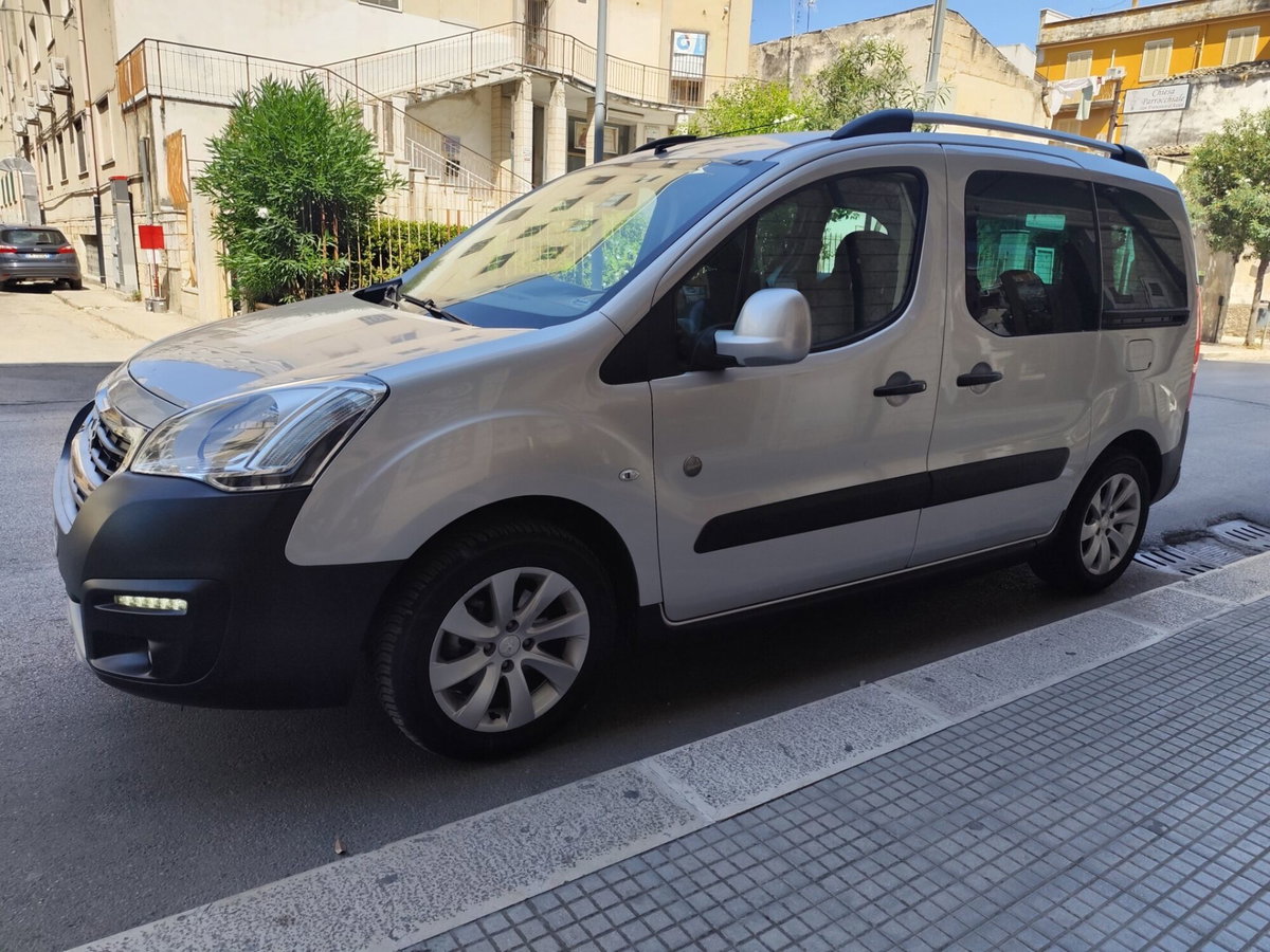 Peugeot Partner BlueHDi 100 Outdoor (4)