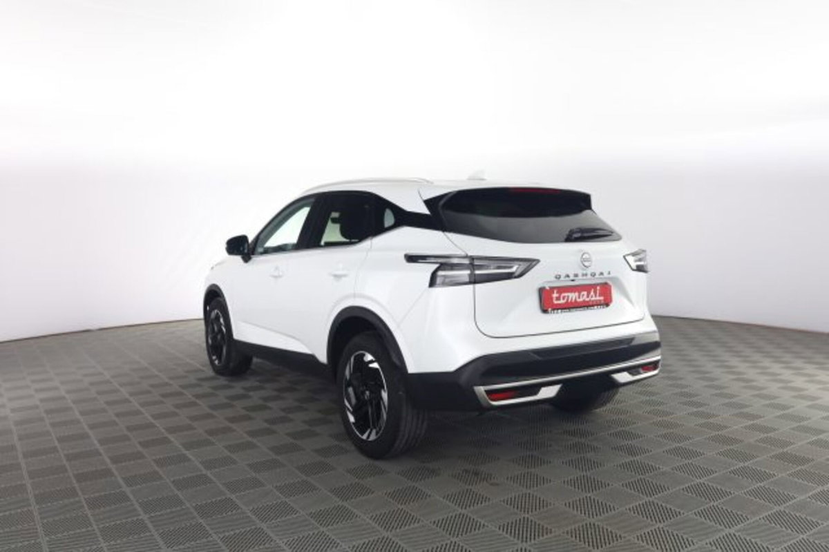 Nissan Qashqai 1.3 mhev N-Connecta 2wd 140cv (6)