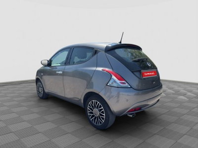 Lancia Ypsilon 1.0 FireFly 5 porte S&S Hybrid Ecochic Silver (3)