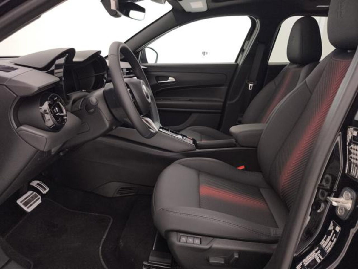 Alfa Romeo Junior 1.2 ibrida Ti 145cv edct6 (11)