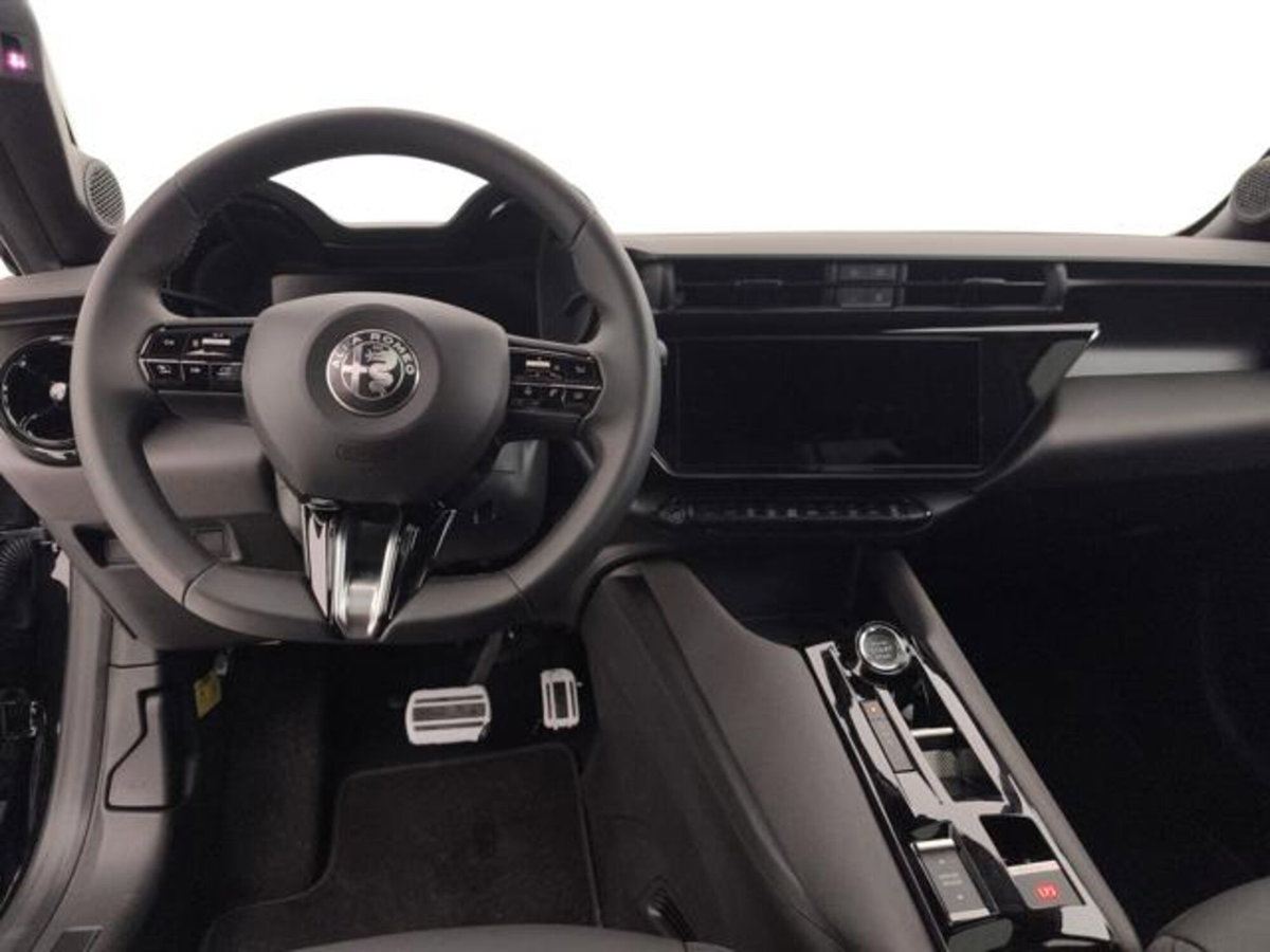 Alfa Romeo Junior 1.2 ibrida Ti 145cv edct6 (12)