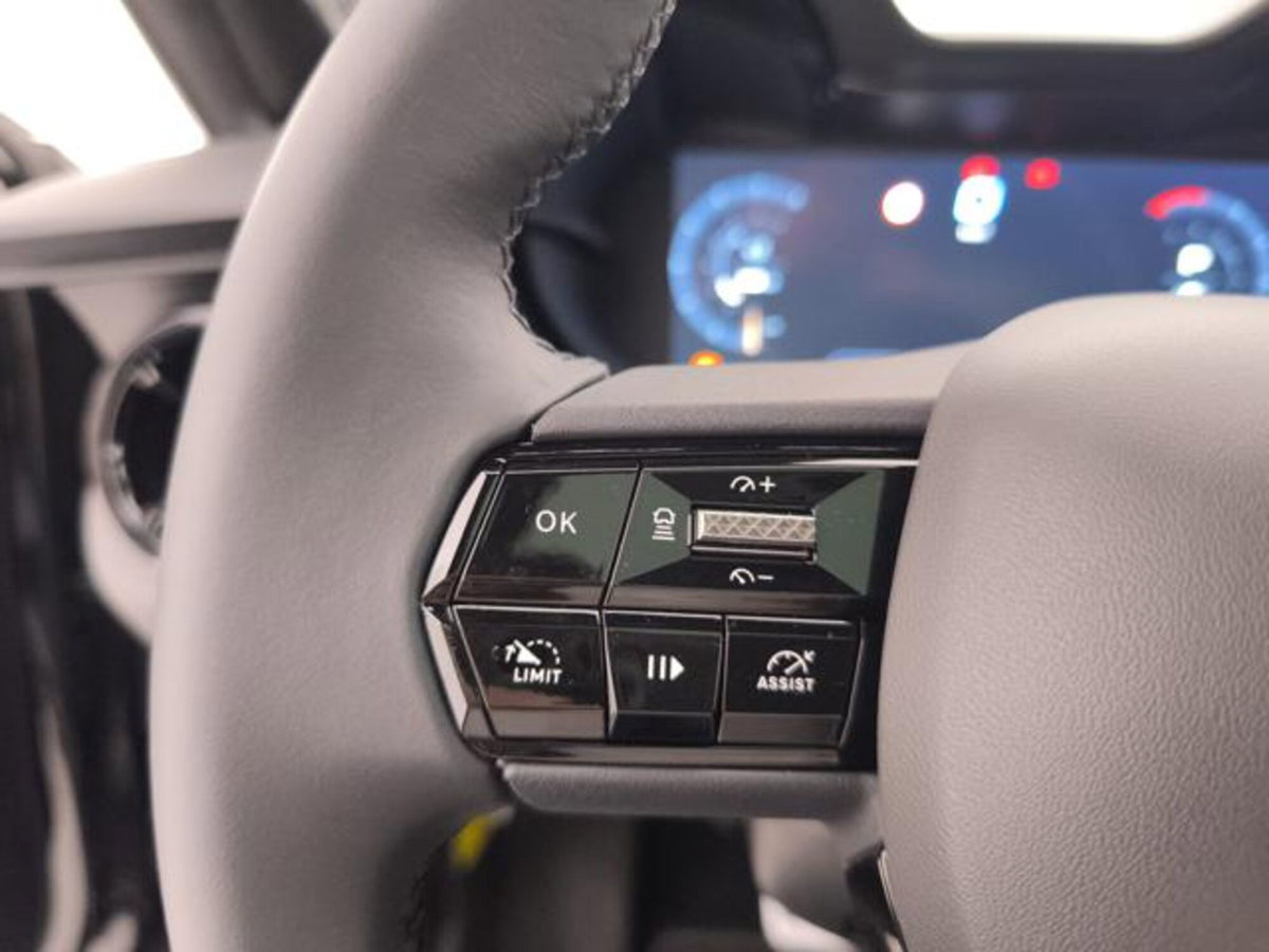 Alfa Romeo Junior 1.2 ibrida Ti 145cv edct6 (14)