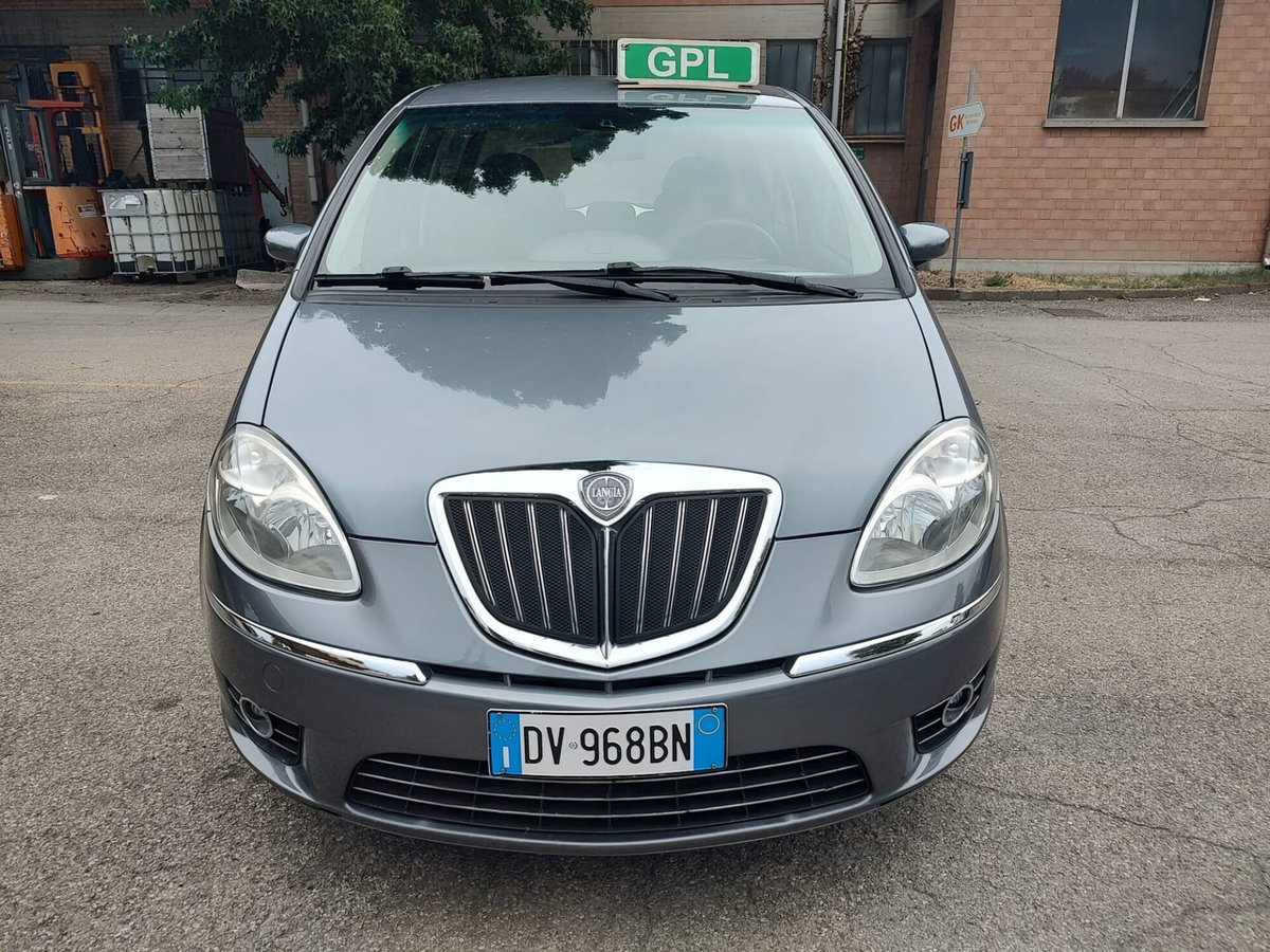 Lancia Musa 1.4 16V Platino (4)