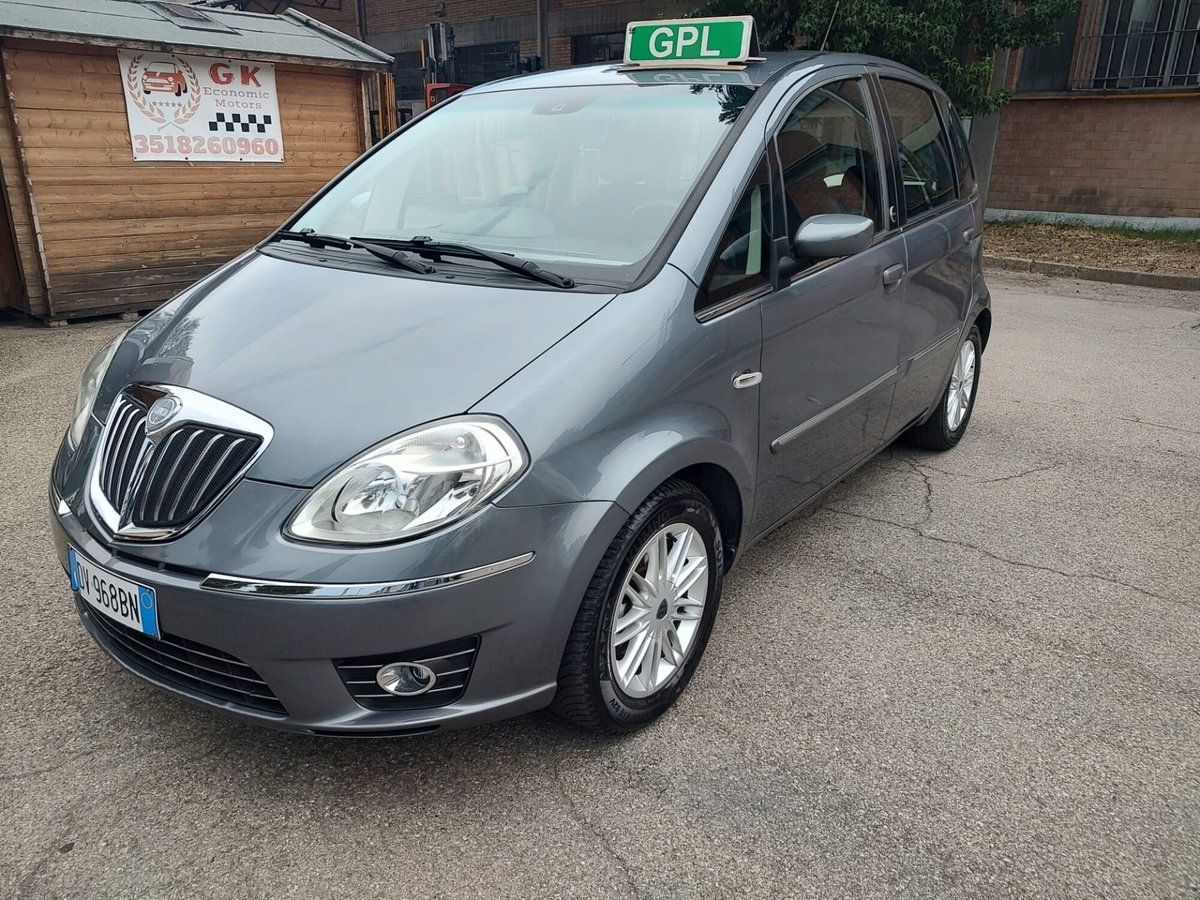 Lancia Musa 1.4 16V Platino (8)