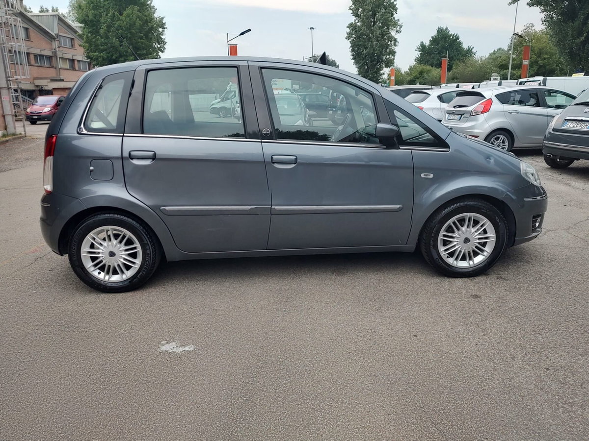Lancia Musa 1.4 16V Platino (9)