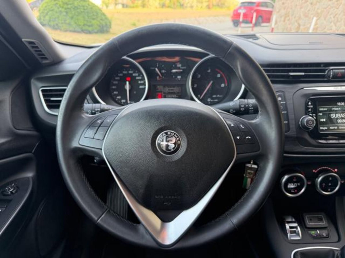 Alfa Romeo Giulietta 2.0 JTDm Giulietta 150cv (14)