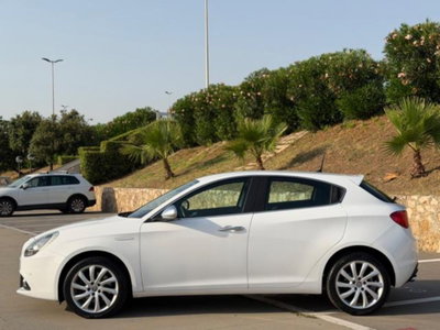 Alfa Romeo Giulietta 2.0 JTDm Giulietta 150cv (4)