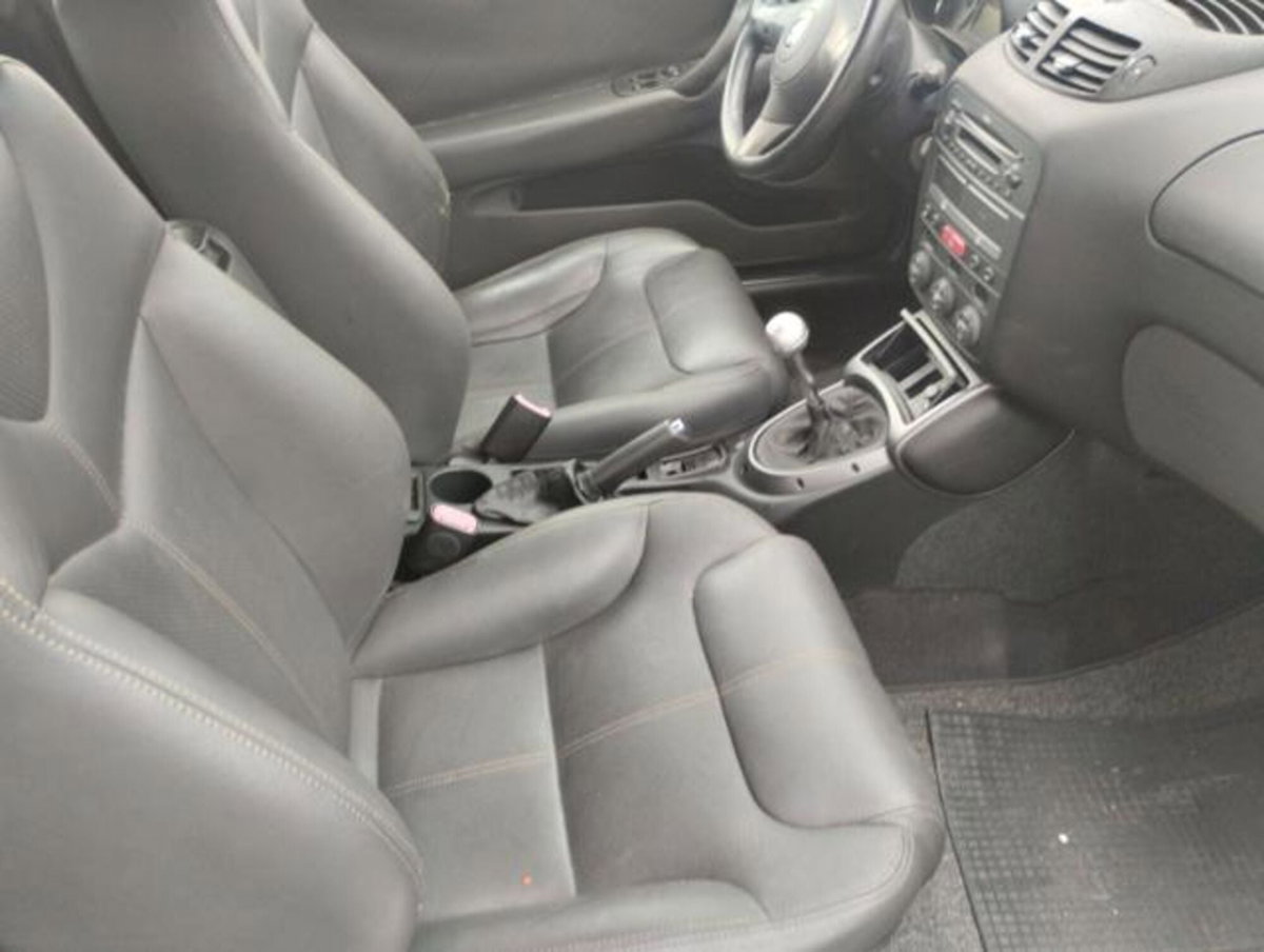Alfa Romeo GT 1.8 16V TS Distinctive (11)