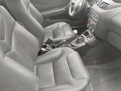 Alfa Romeo GT 1.8 16V TS Distinctive (11)