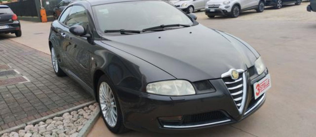 Alfa Romeo GT 1.8 16V TS Distinctive (4)