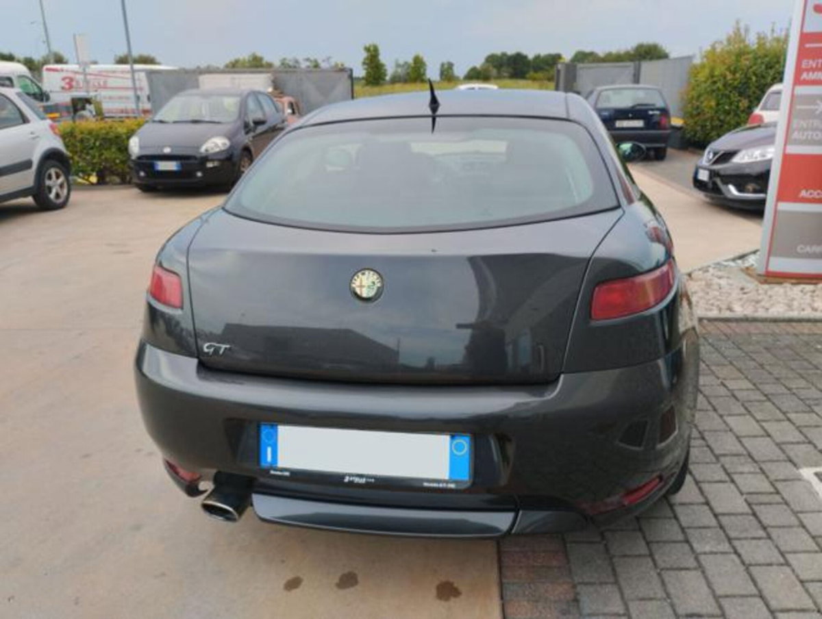 Alfa Romeo GT 1.8 16V TS Distinctive (5)