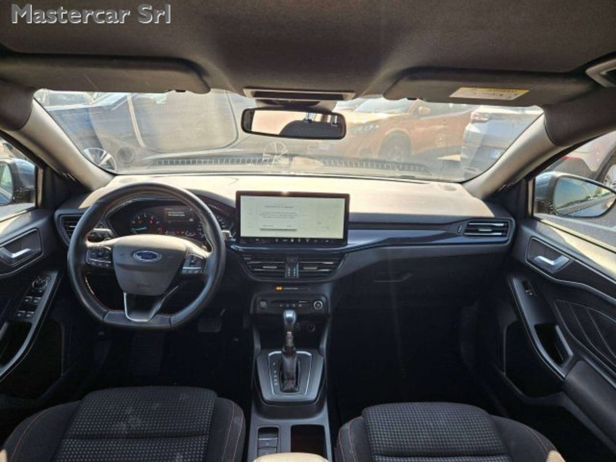 Ford Focus Station Wagon 1.0 EcoBoost Hybrid 125 CV SW ST-Line Design (11)