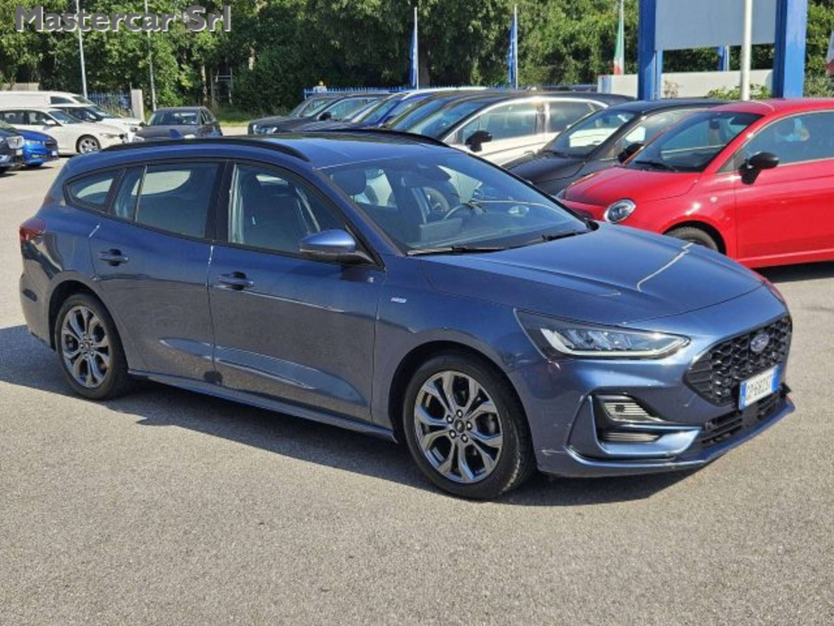 Ford Focus Station Wagon 1.0 EcoBoost Hybrid 125 CV SW ST-Line Design (8)