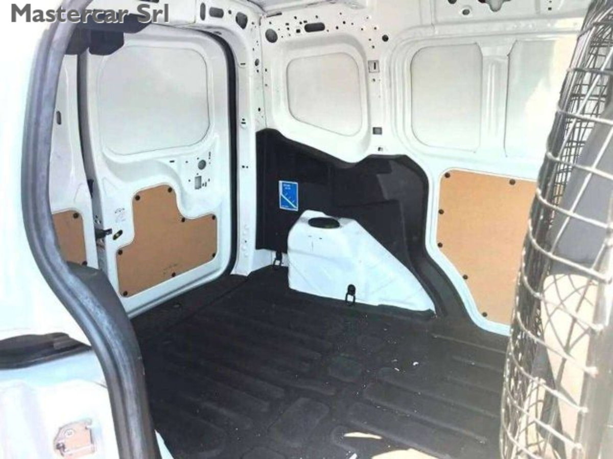 Ford Tourneo Courier 1.5 TDCI 100 CV Plus (12)