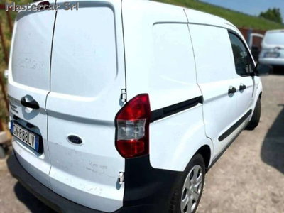 Ford Tourneo Courier 1.5 TDCI 100 CV Plus (5)