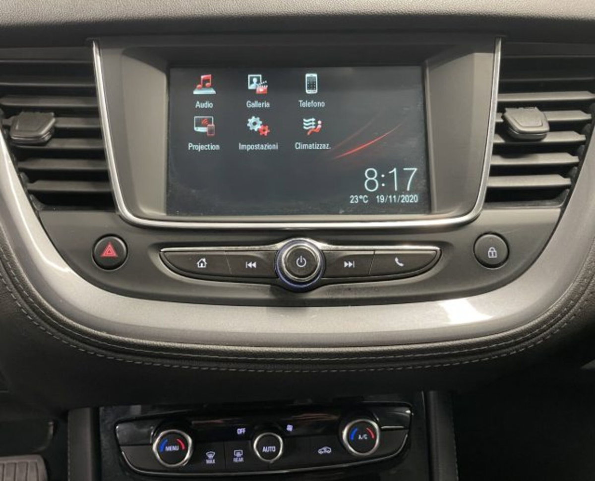 Opel Grandland X 1.5 diesel Ecotec Start&Stop aut. Design Line (8)