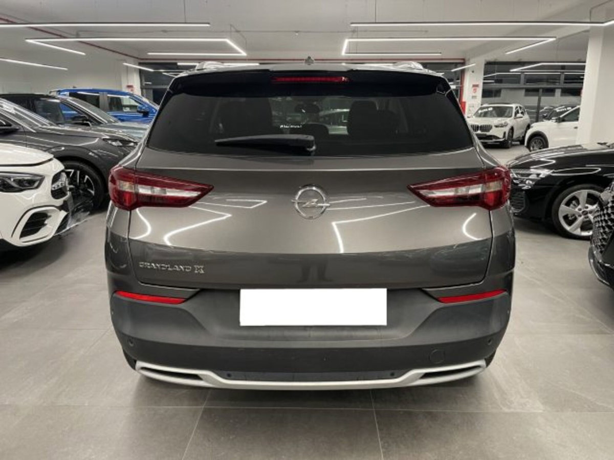 Opel Grandland X 1.5 diesel Ecotec Start&Stop aut. Design Line (3)