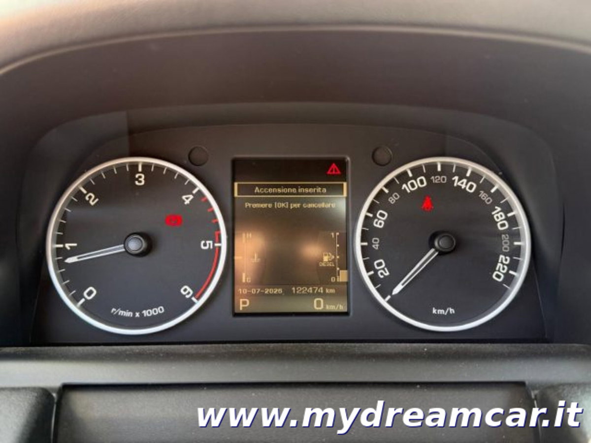 Land Rover Range Rover Sport 3.0 SDV6 HSE (7)