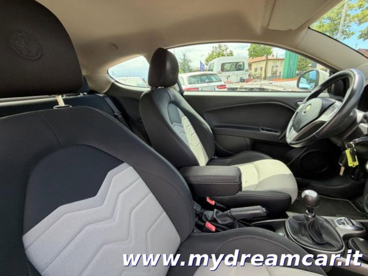 Alfa Romeo MiTo 1.3 JTDm 85 CV S&S Distinctive (9)