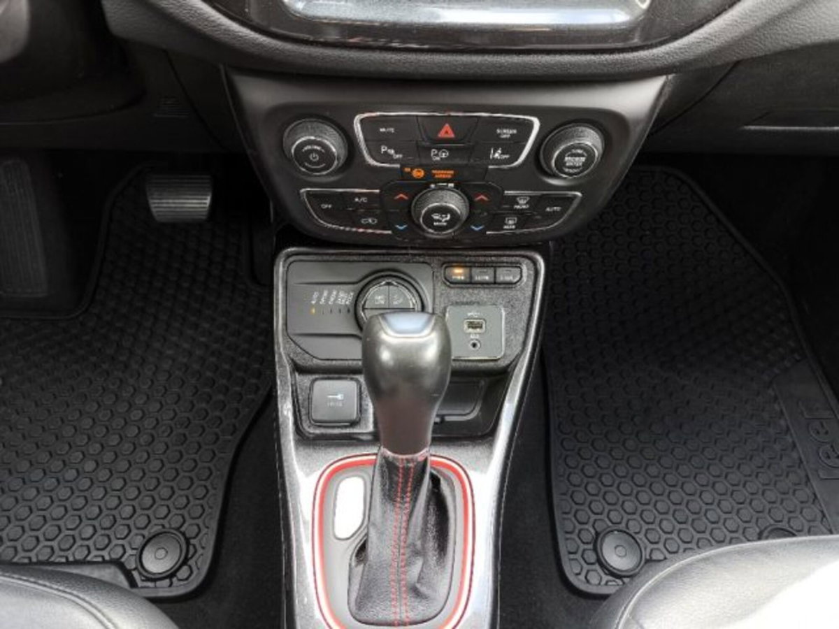 Jeep Compass 1.3 T4 240CV PHEV AT6 4xe Trailhawk (9)