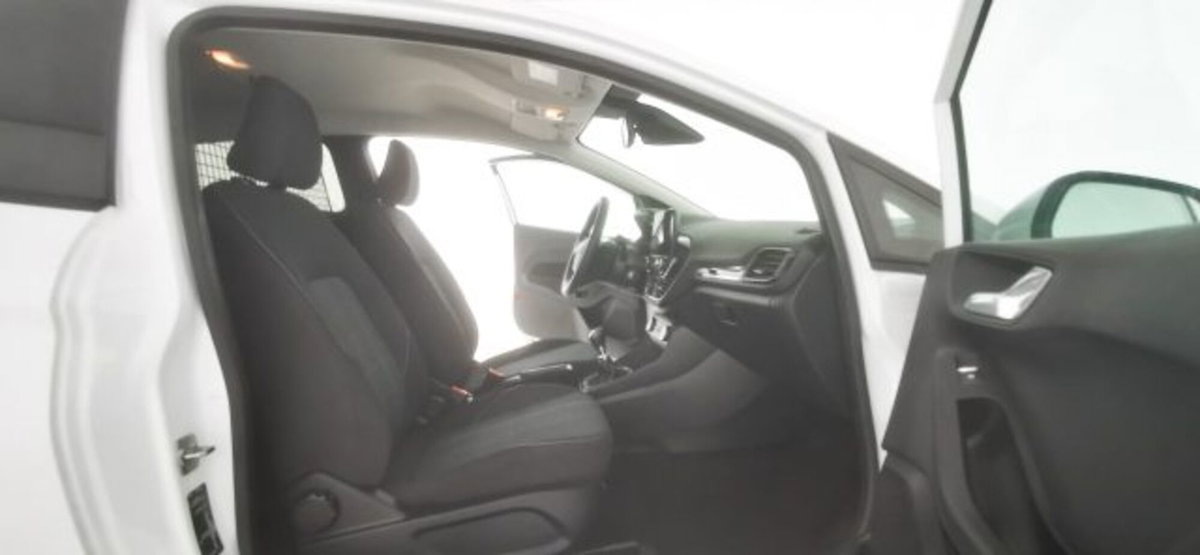 Ford Fiesta Active 1.5 EcoBlue (10)