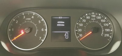Dacia Duster 1.6 SCe 4x2 Prestige (10)