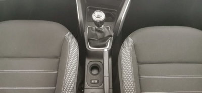 Dacia Duster 1.6 SCe 4x2 Prestige (13)