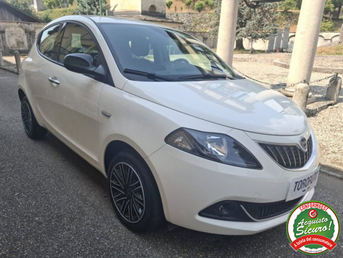 Lancia Ypsilon 1.0 FireFly 5 porte S&S Hybrid Ecochic Gold