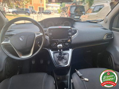 Lancia Ypsilon 1.0 FireFly 5 porte S&S Hybrid Ecochic Gold (11)