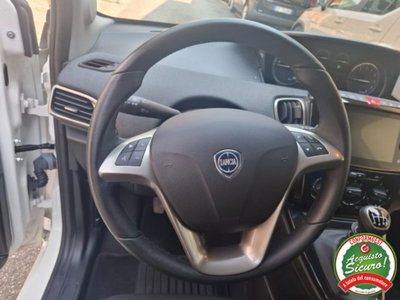 Lancia Ypsilon 1.0 FireFly 5 porte S&S Hybrid Ecochic Gold (12)