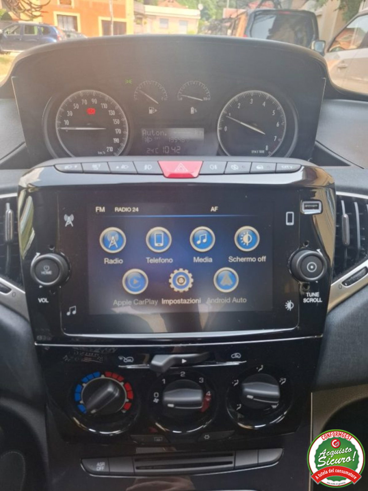 Lancia Ypsilon 1.0 FireFly 5 porte S&S Hybrid Ecochic Gold (13)
