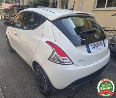 Lancia Ypsilon 1.0 FireFly 5 porte S&S Hybrid Ecochic Gold (4)