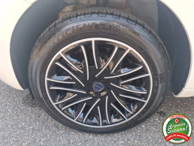 Lancia Ypsilon 1.0 FireFly 5 porte S&S Hybrid Ecochic Gold (7)