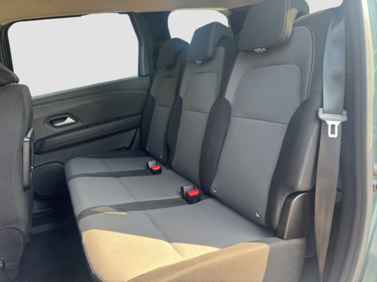 Dacia Jogger 1.6 hybrid Extreme 140cv (10)