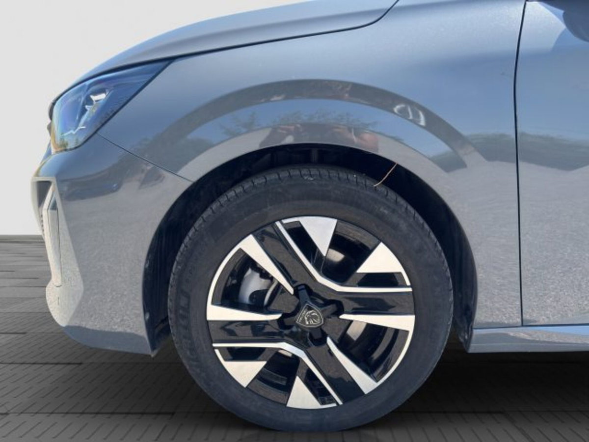 Peugeot 208 1.2 turbo Allure 100cv (15)
