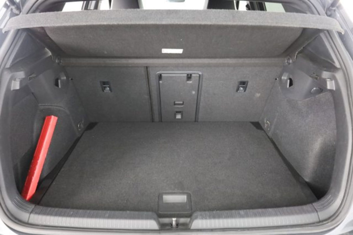 Volkswagen Golf Variant 1.5 eTSI 150 CV EVO ACT DSG R-Line (6)