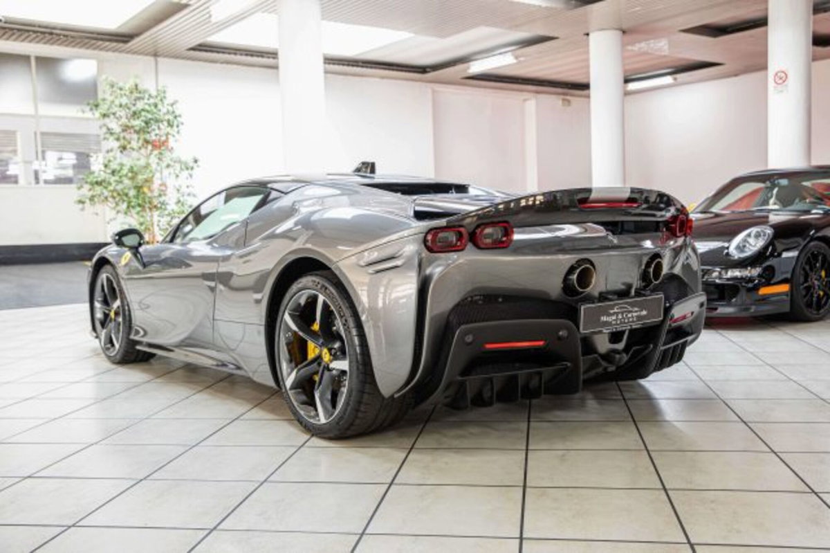 Ferrari SF90 Coupé SF90 Stradale (5)