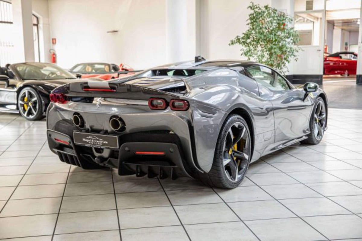 Ferrari SF90 Coupé SF90 Stradale (7)