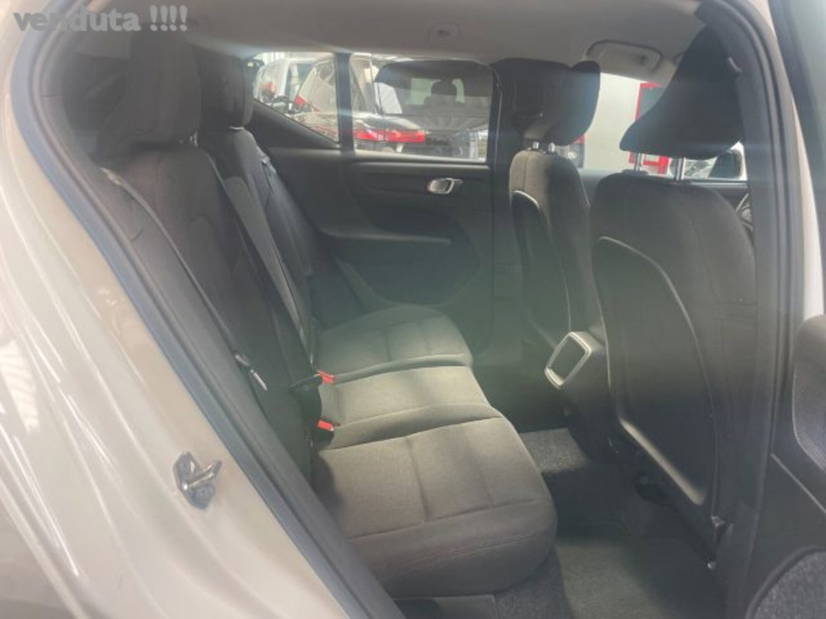 Volvo XC40 D3 AWD Geartronic Business (11)